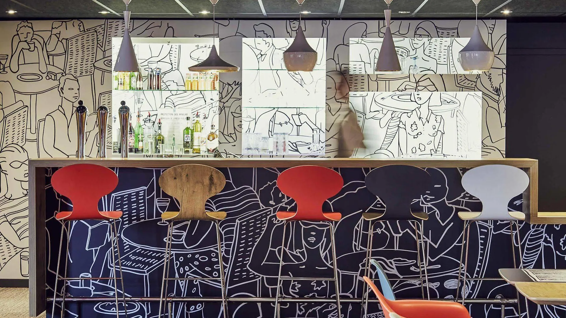 Ibis Toulon La Valette 호텔