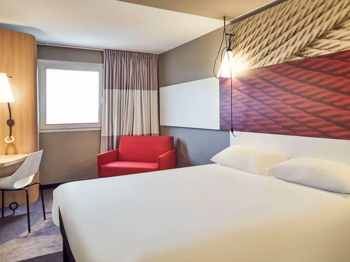 Ibis Toulon La Valette 호텔